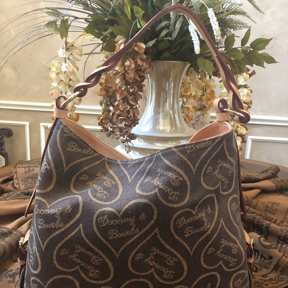 Dooney & Bourke
